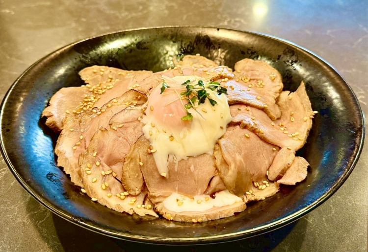 ▼レアチャーシュー丼